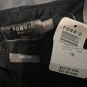 BNWT Torrid Black Jeggings! size 18 R